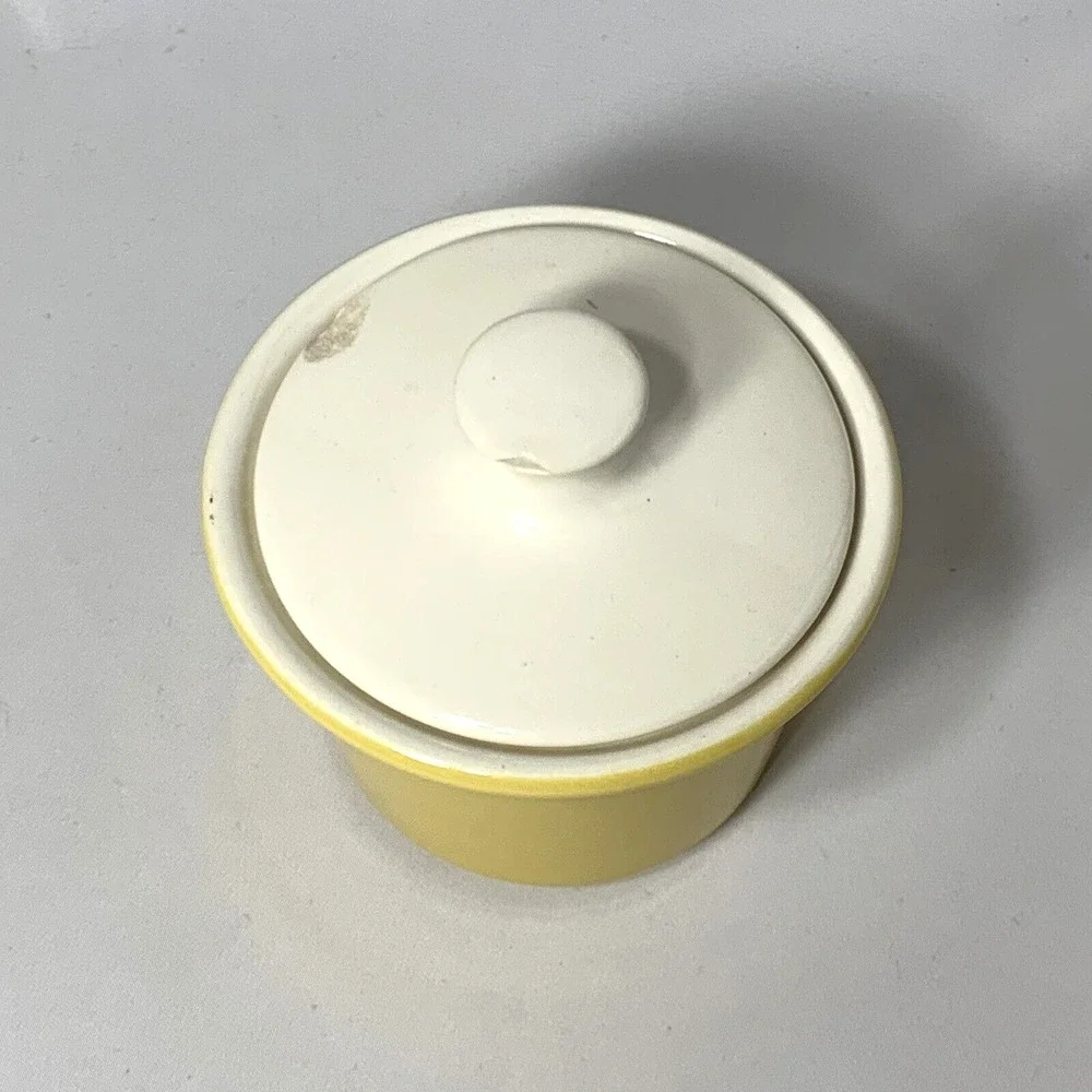 California Pottery Creamer and Sugar Yellow Vintage‎ Mid Century MCM FLAWS